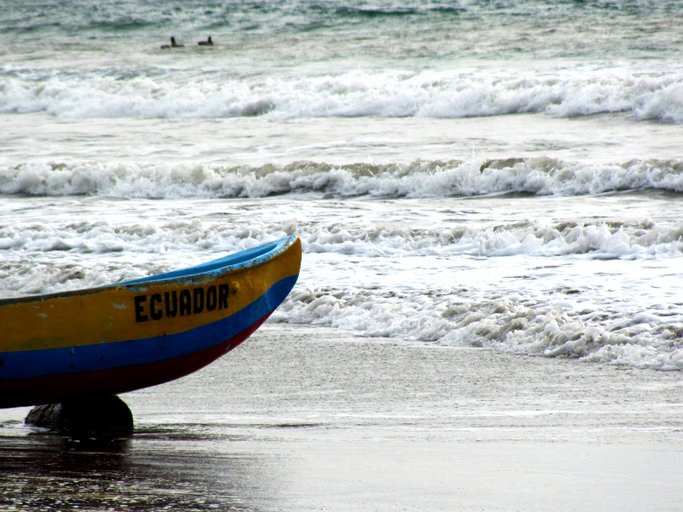 Жуткая находка на эквадорском побережье: головы на верёвках шокировали отдыхающих