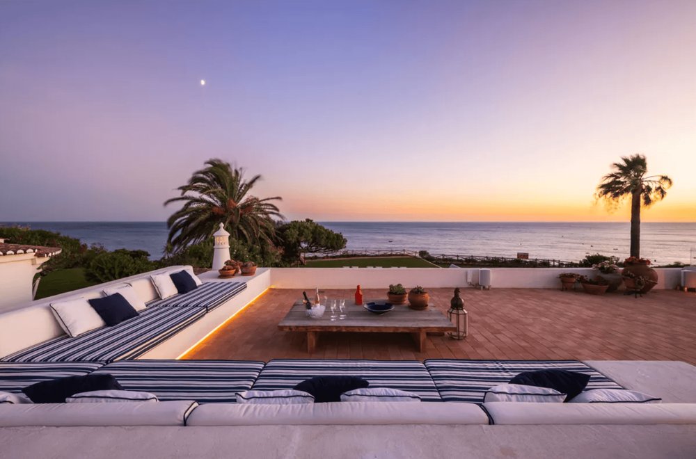 Весенний побег: 12 вилл для тех, кто устал от города и мечтает о море