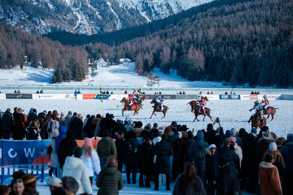 Бриллианты на снегу: как проходит самый гламурный турнир по поло в Альпах