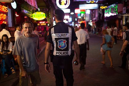 Пароль от сейфа и карточный долг: как турист из России попал в тайский плен