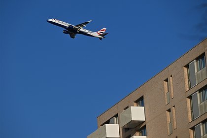 «Мы почувствовали сильный толчок»: Лайнер экстренно вернулся в аэропорт Стамбула