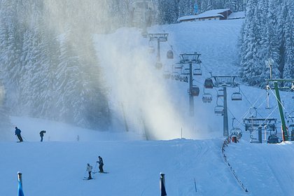 Снежный монстр проснулся: лавина на популярном курорте унесла жизни двух туристов