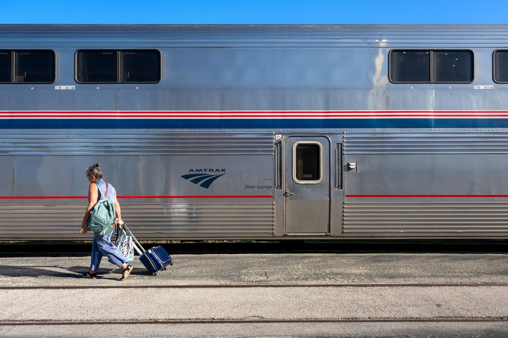 Альтернатива авиахаосу: как добраться до цели без самолёта