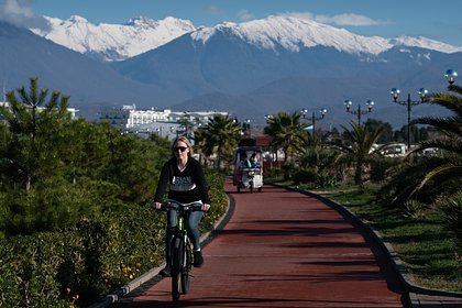 Сочи теряет туристов: пляжный сезон начался со спада