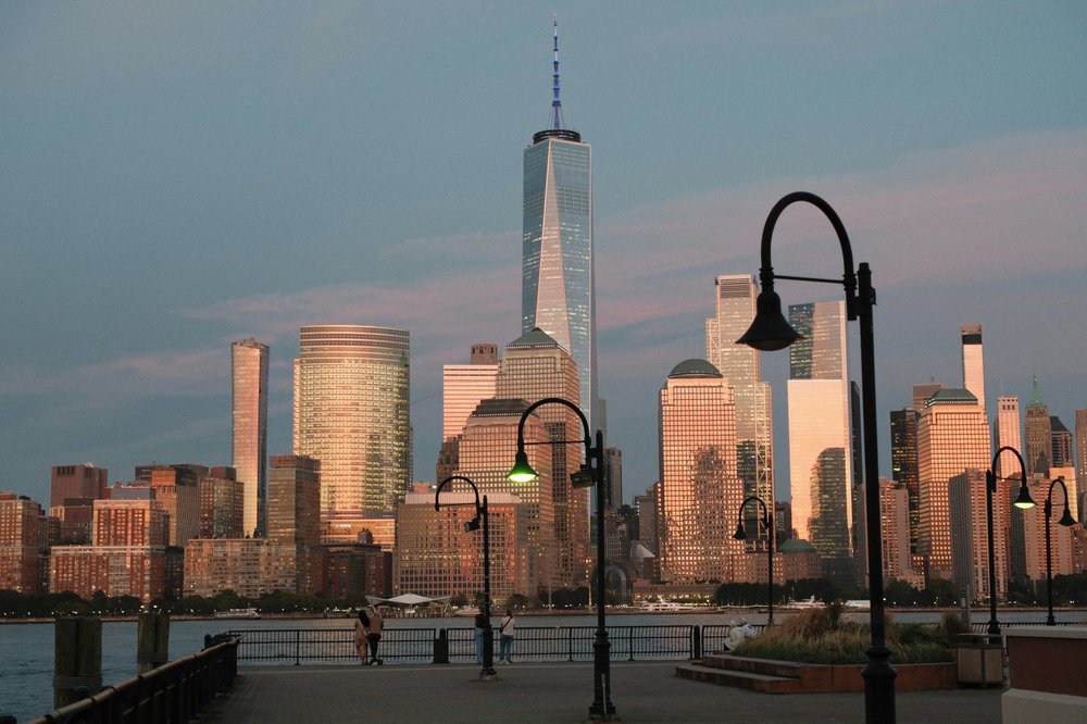 Финансовый район Нью-Йорка: Гид по идеальному дню там, где Уолл-стрит засыпает