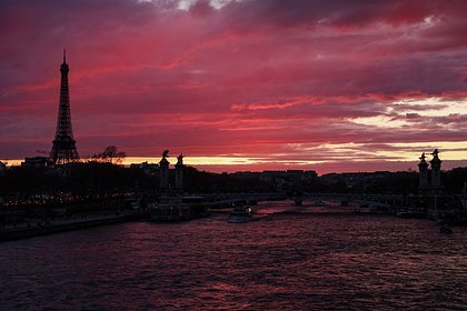 Свадебный салют едва не привел к трагедии в парижском небе