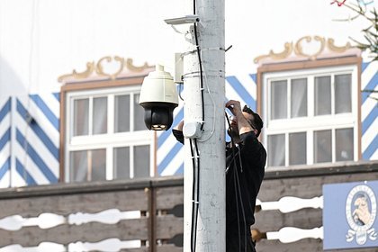 «За нами следят»: Почему жизнь в Германии для русских — это не только порядок, но и давление