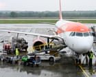 Бюджетный перевозчик easyJet столкнулся с убытками из-за геополитической турбулентности