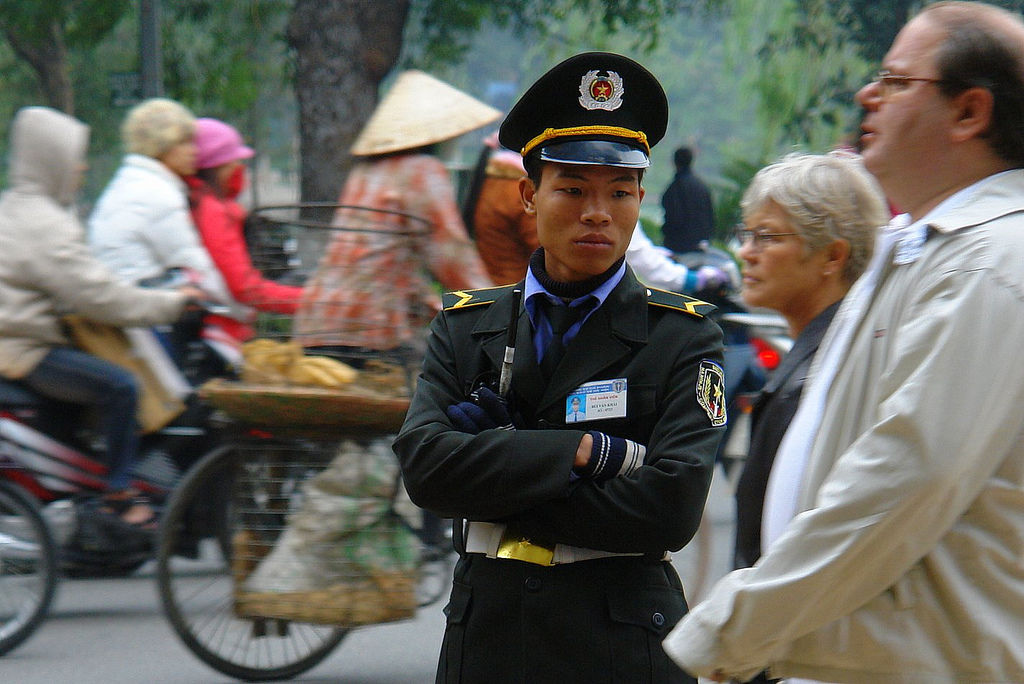 Вьетнамский премьер-министр приказал создать для охраны туристов полицейские патрули