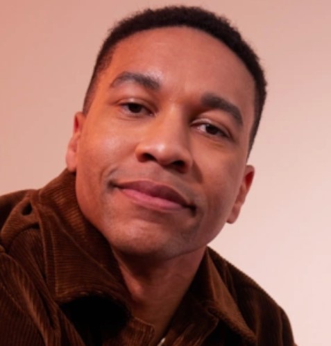 Аарон Мотен