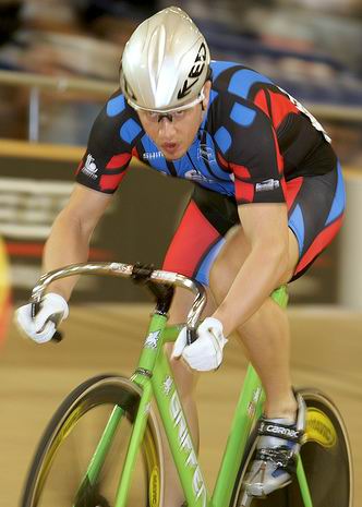 Адам Дувендек