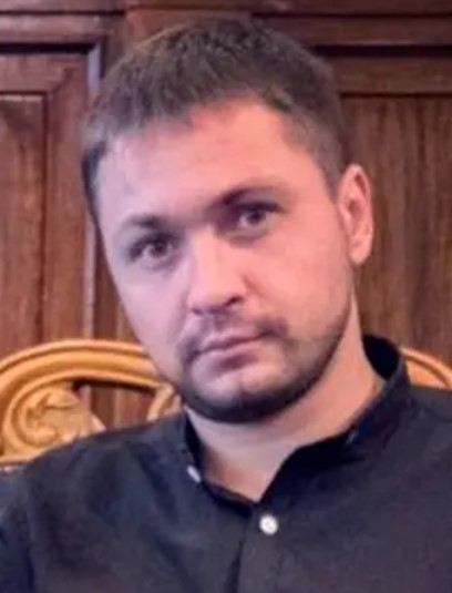 Александр Фролов