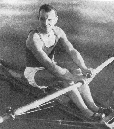 Александр М. Долгушин