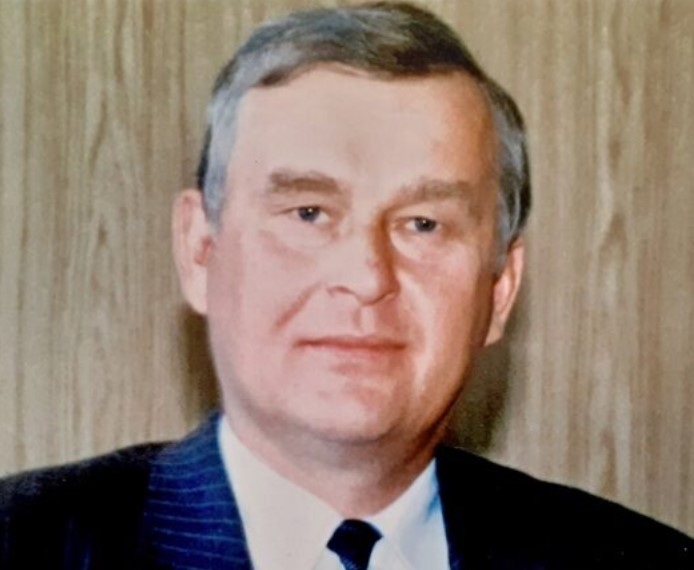 Александр Захаров