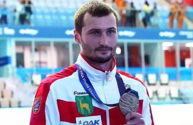 Александр Бондарь