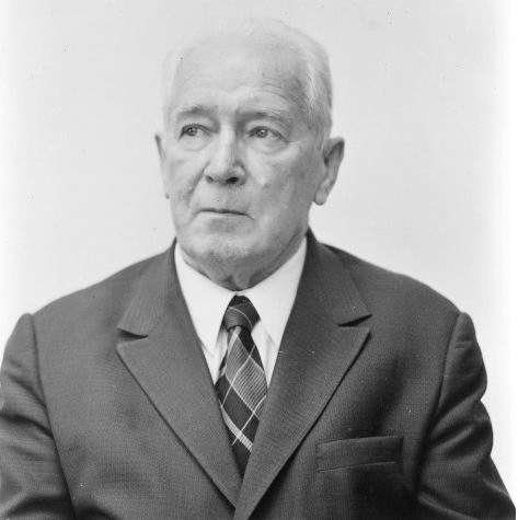 Александр Васильев