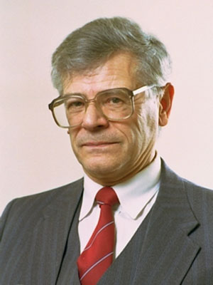 Александр Спирин