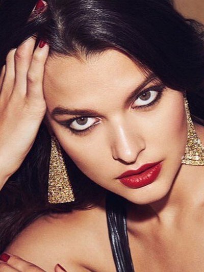 Александра Зотова