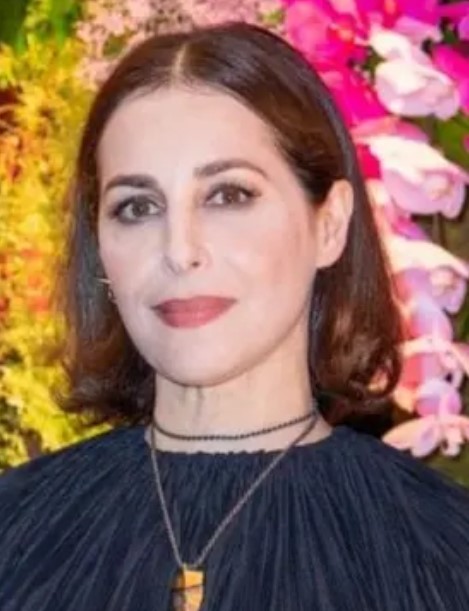 Амира Казар