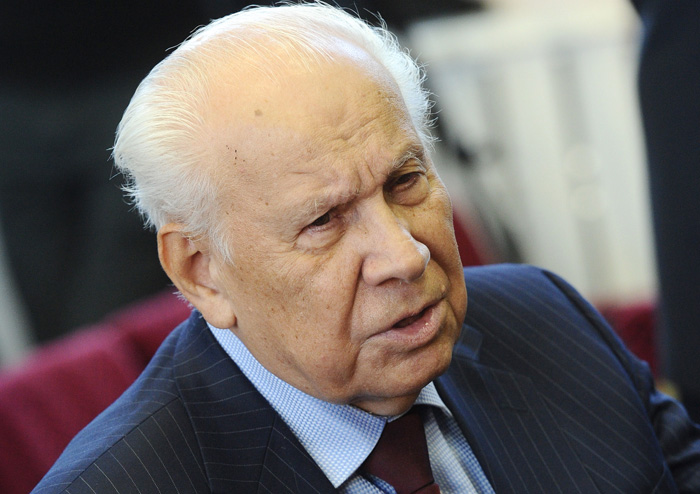 Анатолий Лукьянов