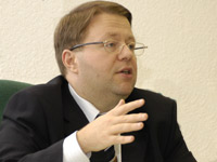 Антон Иванов