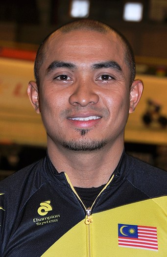 Азизульхасни Аванг