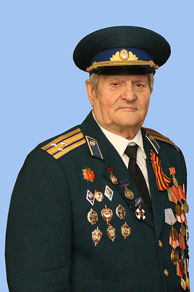 Борис Евстигнеев