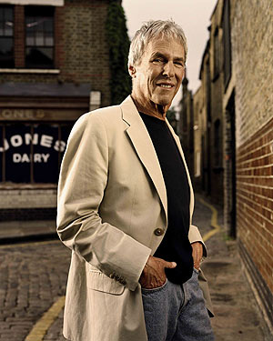 Бёрт Бакарак