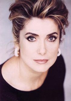 Катрин Денев