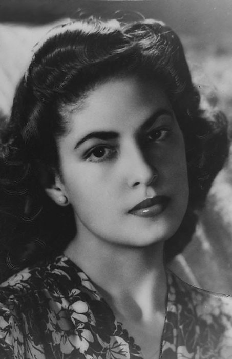 Консуэла Веласкес