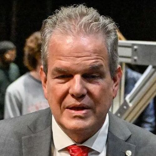 Кертис Прием