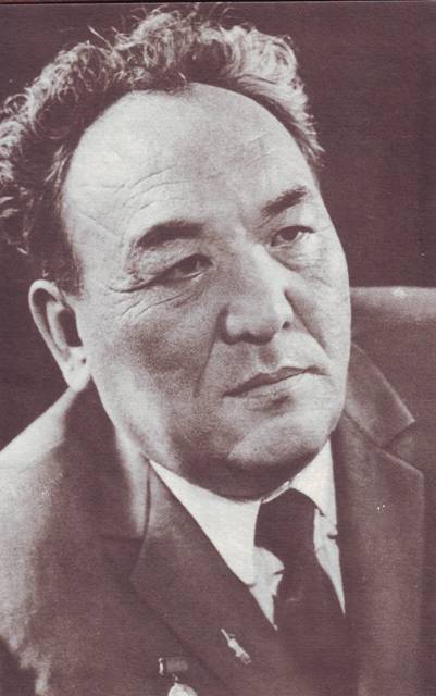 Давид Кугультинов