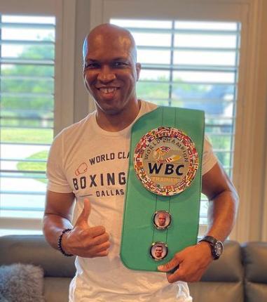 Деррик Джеймс