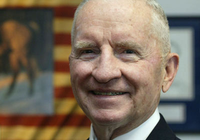 Генри Росс Перо