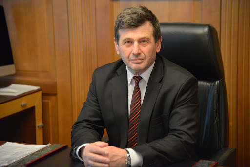 Идрис Байсултанов