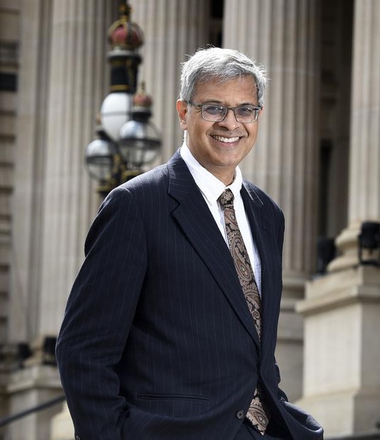 Джей Бхаттачарья