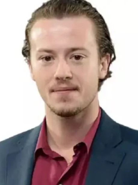 Джозеф Куинн