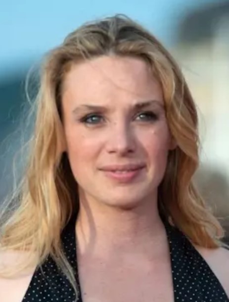 Летиция Дош