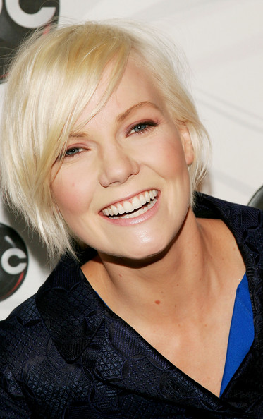 Лора Харрис