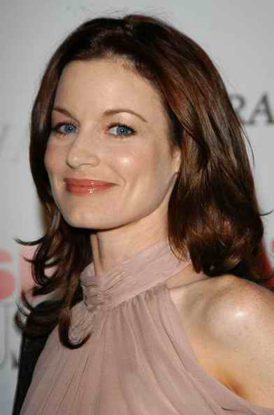 Лора Лейтон