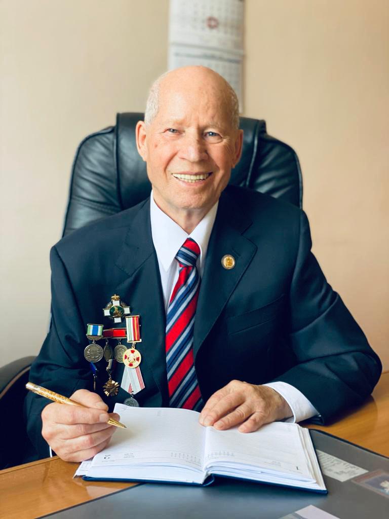 Леонид Петухов