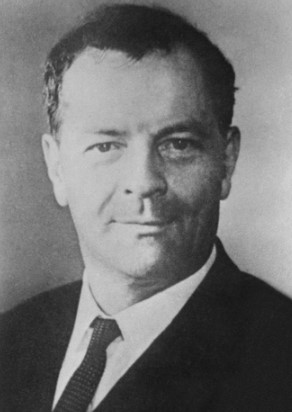 Лев Арцимович