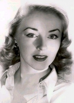 Лоис Грей Холл