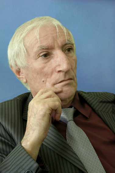 Магомед Гусейнов