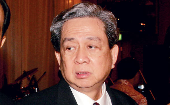 Михаэль Хартоно