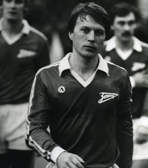 Николай Ларионов