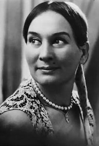 Нина Алисова