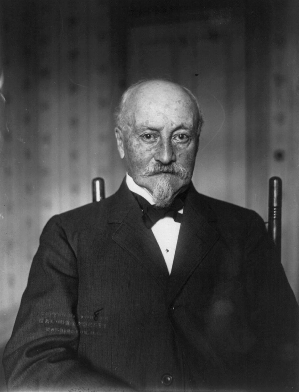 Октав Шанют