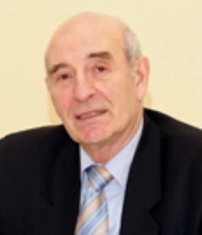 Олег Саркисов