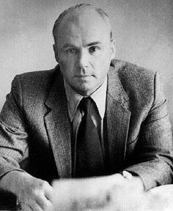 Сергей Ахманов